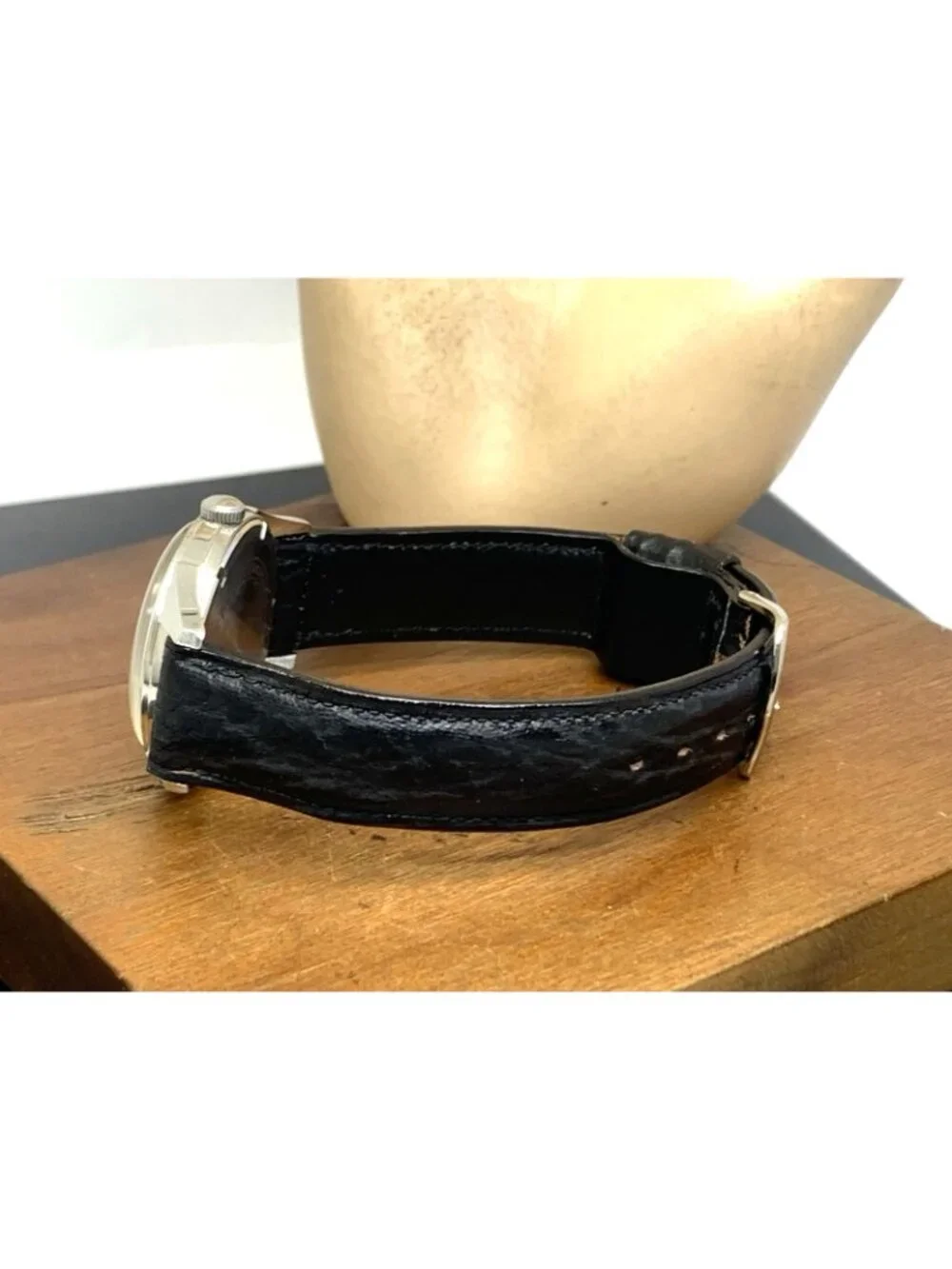Gruen Men's Watch Vintage Manual 515SS Silver Dial Black Leather Strap 32mm